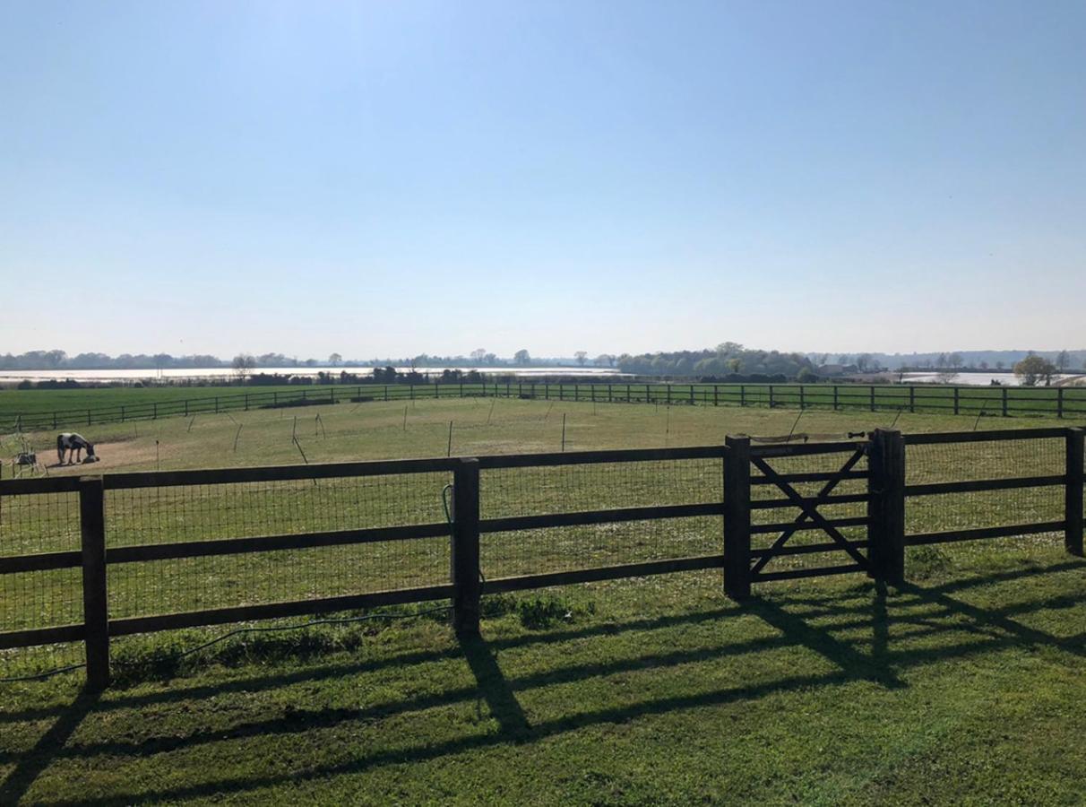 Near Woodbridge The Annexe Eyke Fantastic Views With Dog Secure Garden And Paddock Villa Exterior photo